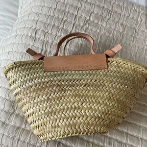 Mango basket tote bag